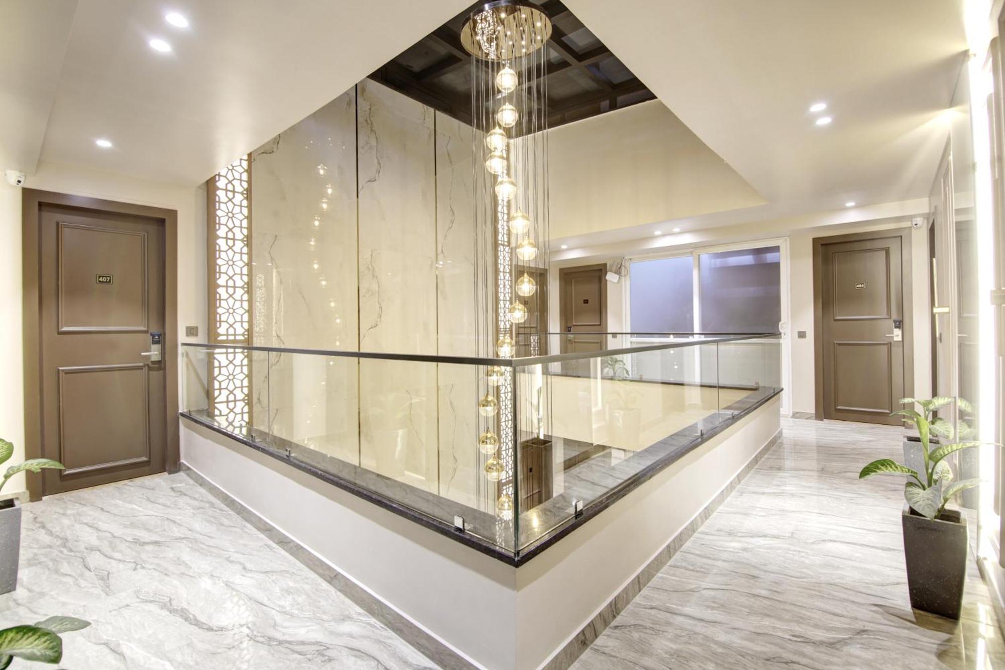 Saltstayz Premier - Near Golf Course Road & Sector 57 Гургаон Екстериор снимка
