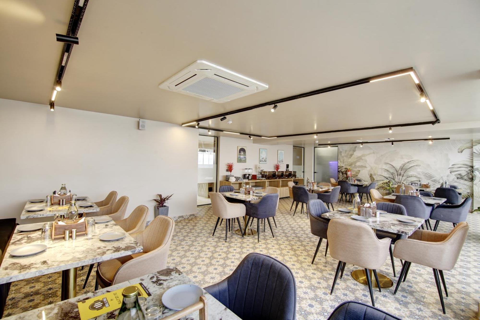 Saltstayz Premier - Near Golf Course Road & Sector 57 Гургаон Екстериор снимка