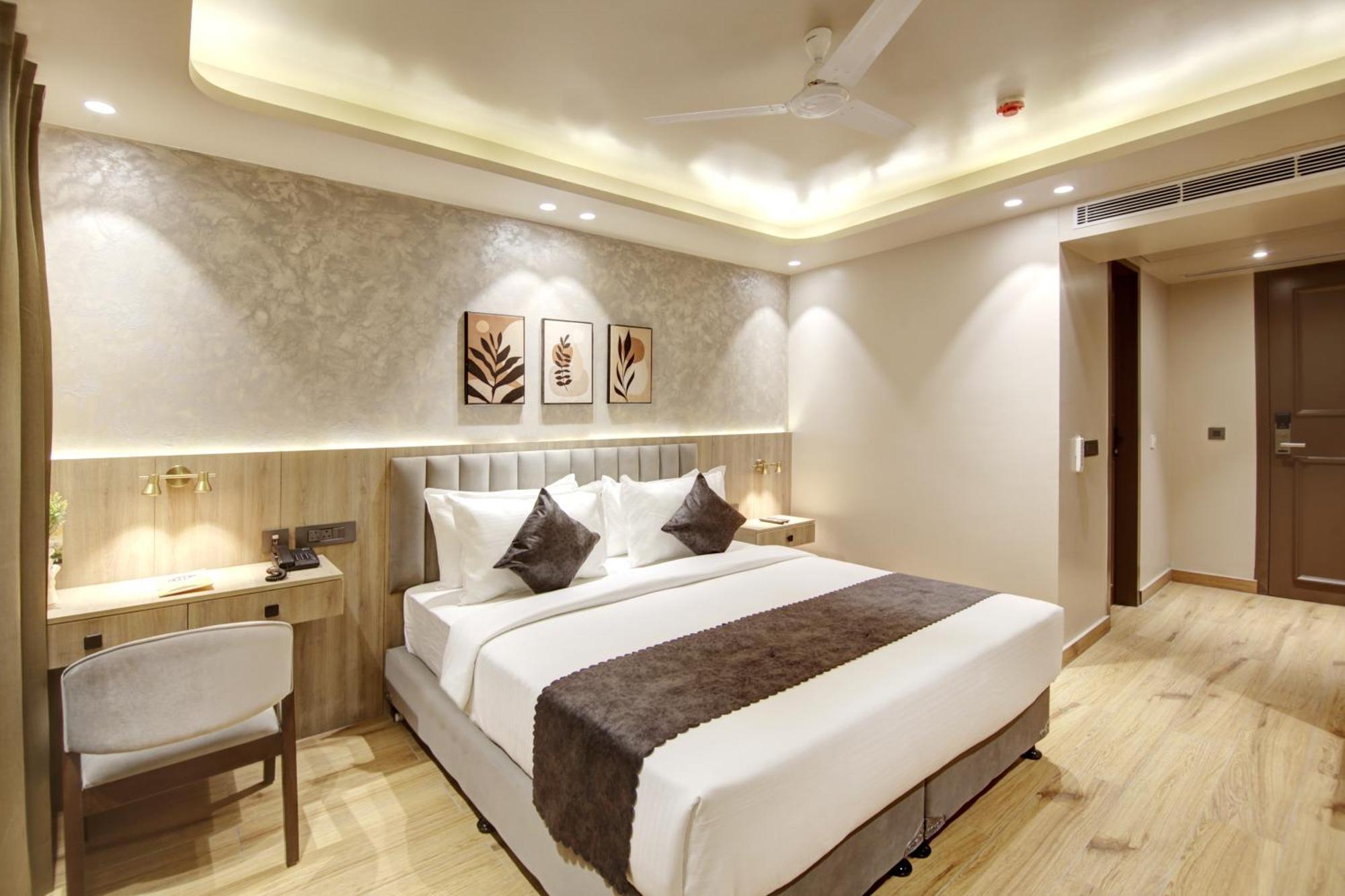 Saltstayz Premier - Near Golf Course Road & Sector 57 Гургаон Екстериор снимка