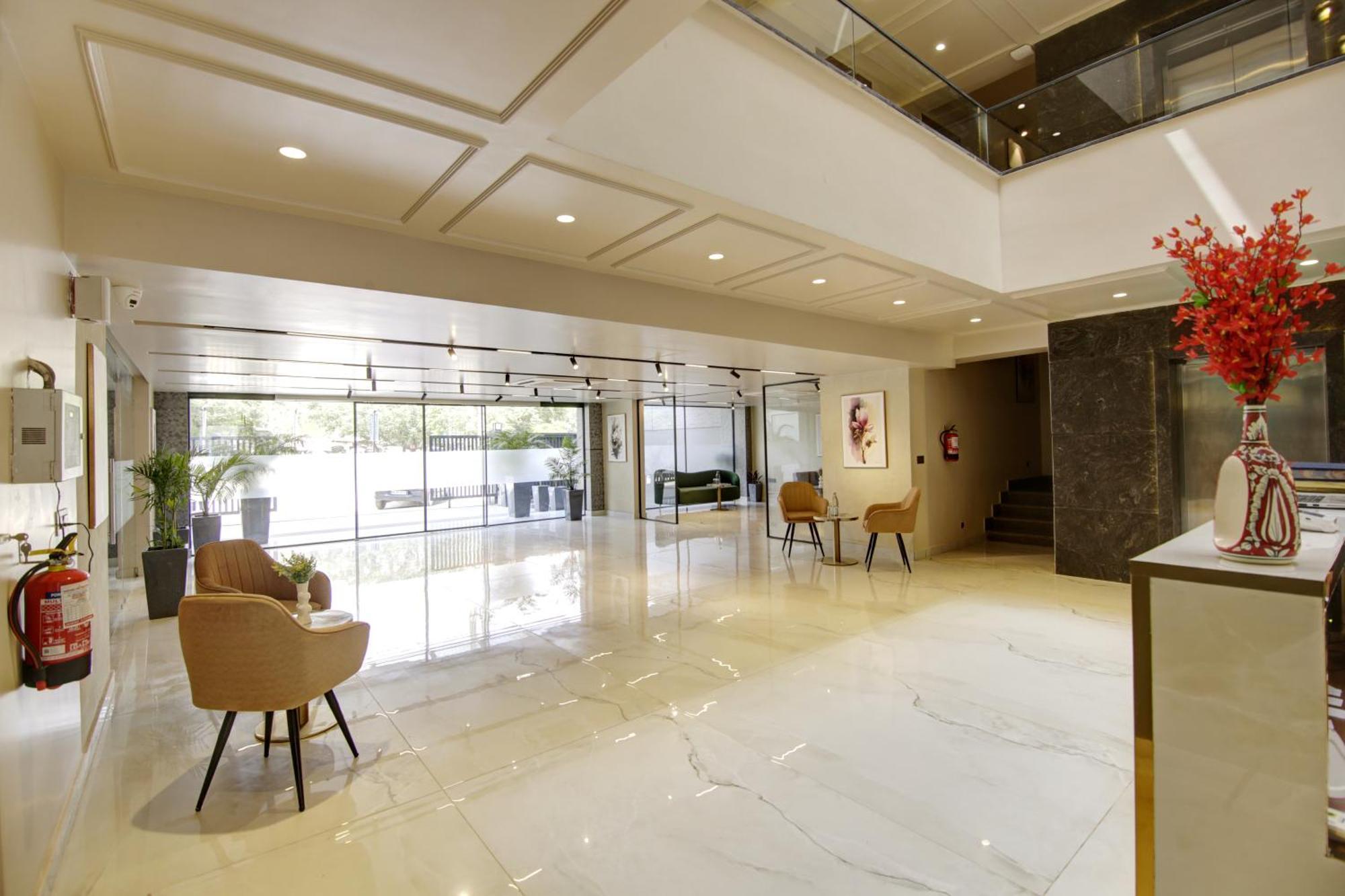 Saltstayz Premier - Near Golf Course Road & Sector 57 Гургаон Екстериор снимка